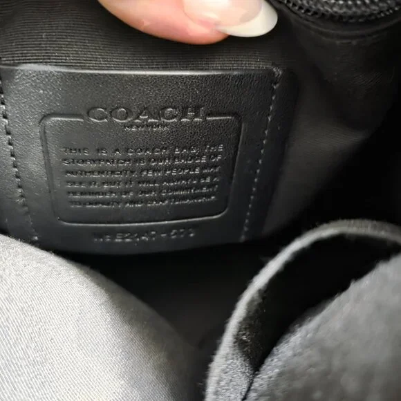 Coach Crossbody purse - Picture 4 of 6